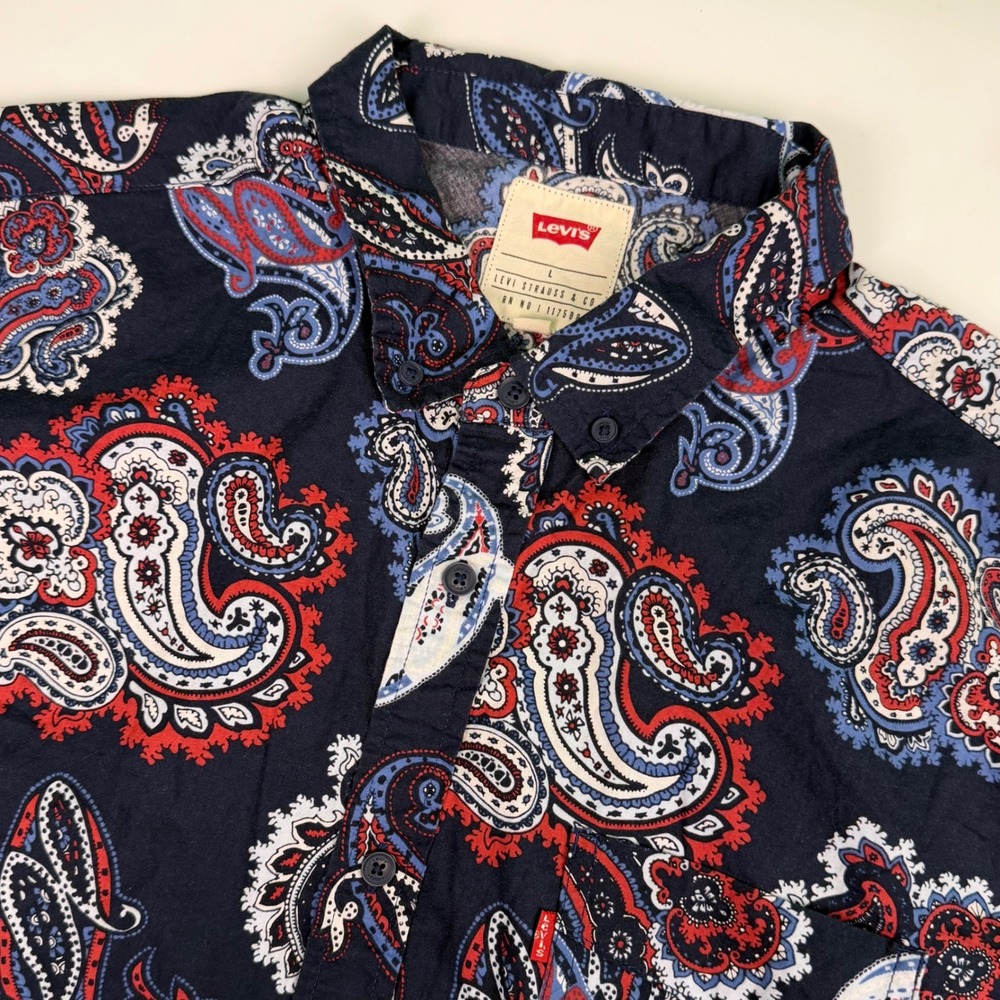 Levi Strauss & Co Mens L Shirt Navy Short Sleeve Button‎ Up Paisley Print